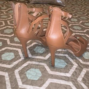 Venus heels